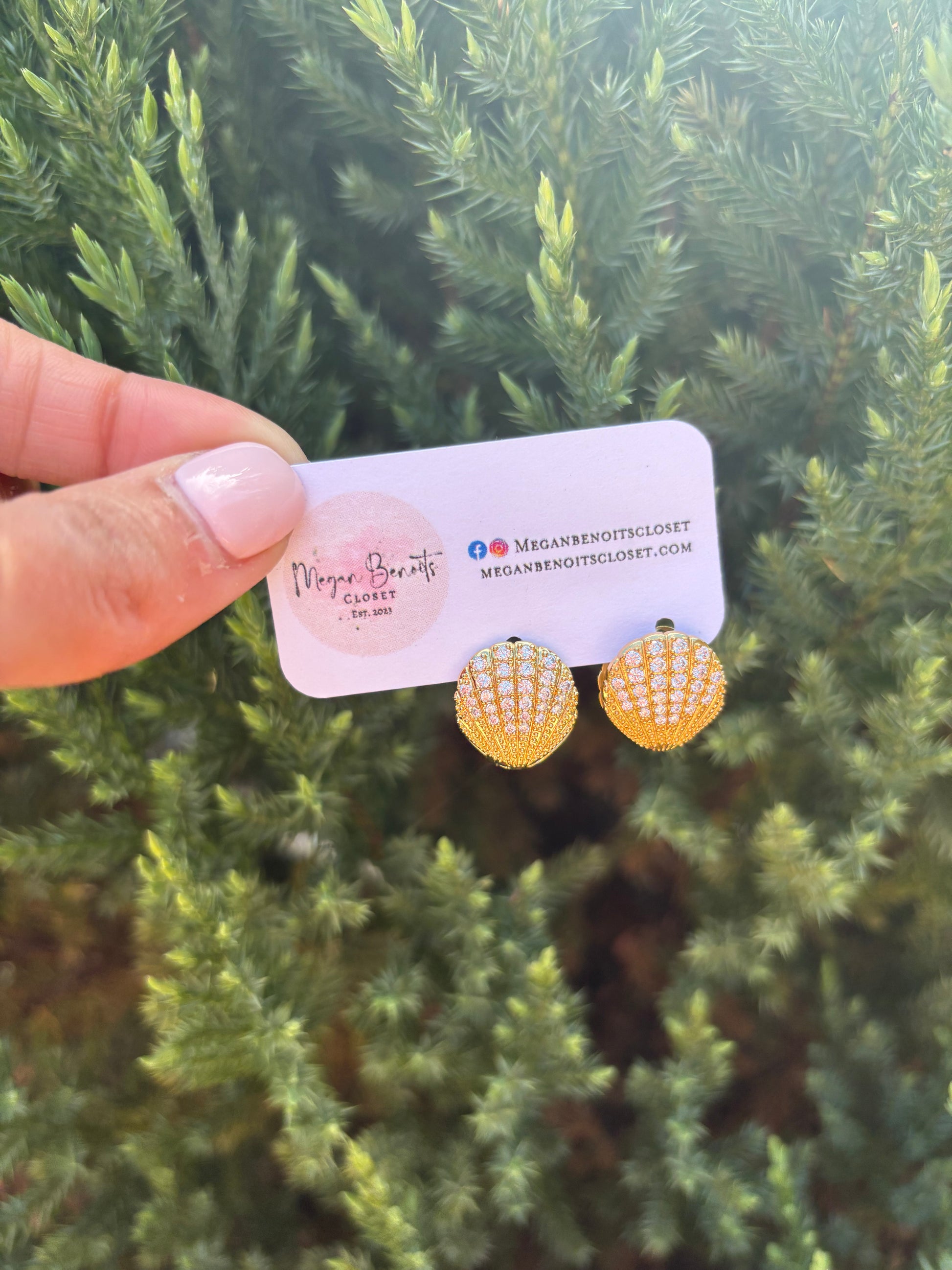 The Seashell Sparkle Earrings