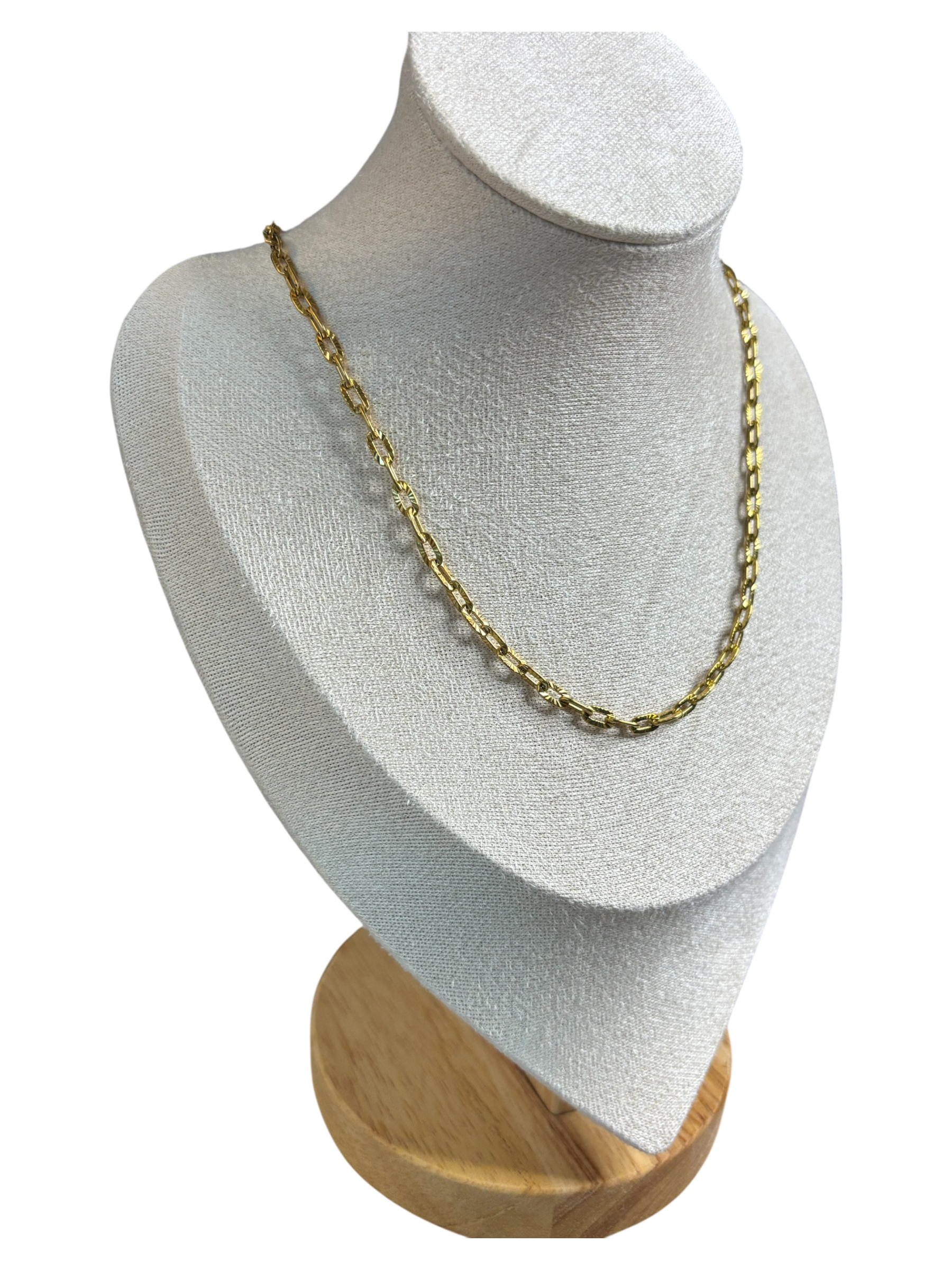 Embossed Paperclip Chain